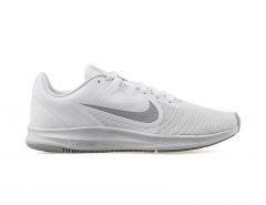 Nike - WMNS Downshifter 9 - Weiße Laufschuhe